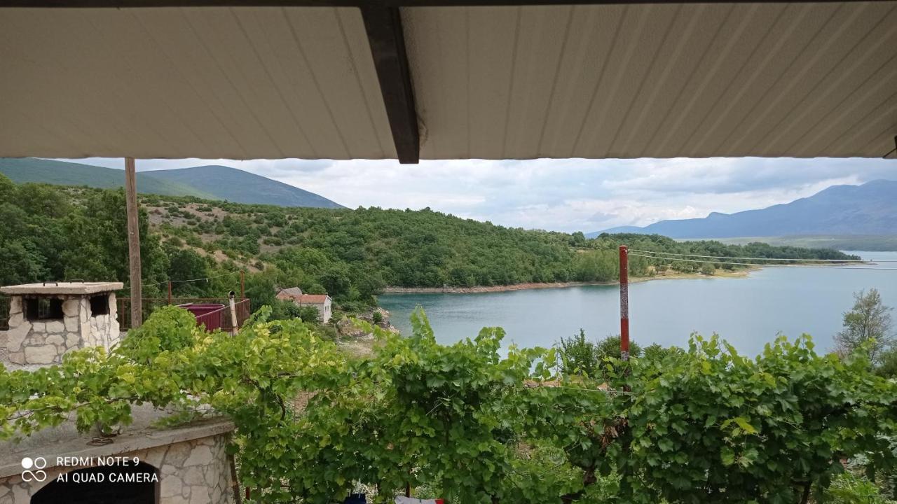 Holiday Home Marija Vrlika Exterior foto