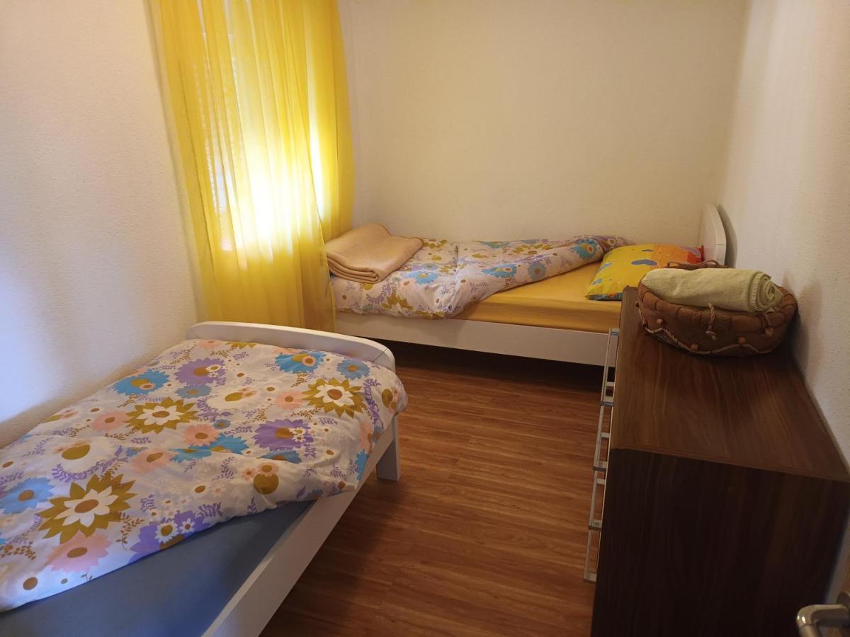 Holiday Home Marija Vrlika Exterior foto