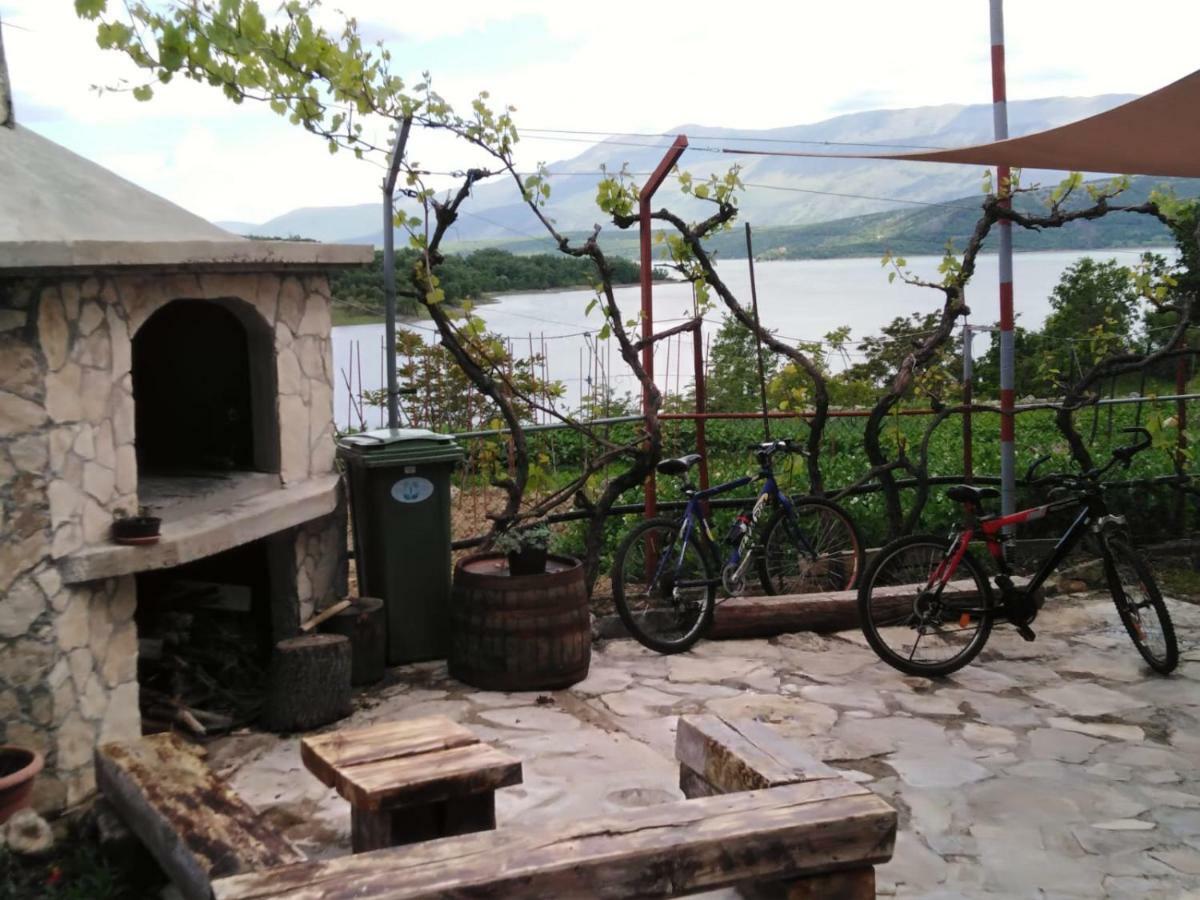 Holiday Home Marija Vrlika Exterior foto